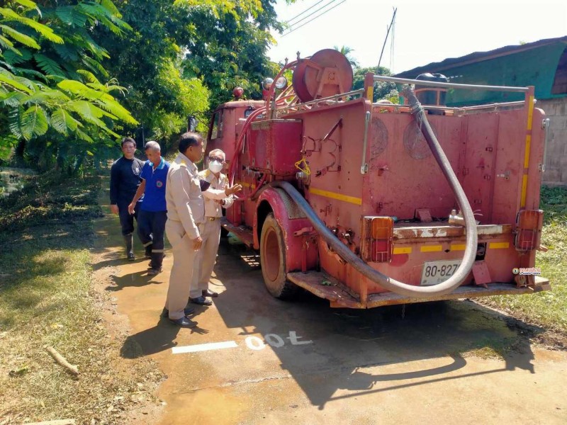 ดำเนินการล้างถนนบริเวณสนามโทกแม่วัง เนื่องจากน้ำท่วมฯ Image 3