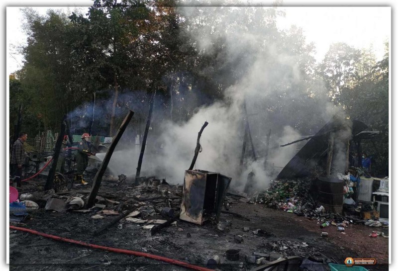 เหตุไฟไหม้ที่พักอาศัย(เสา16ต้น)ของฟาร์มเลี้ยงหมูประชาชนบ้านแพะ ... Image 6