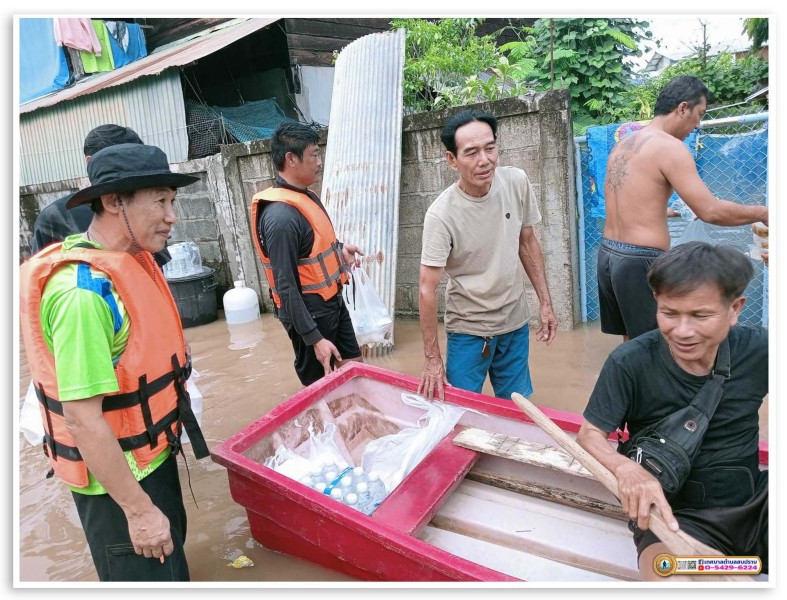 ลงพื้นที่เพื่อให้ความช่วยเหลือประชาชนในเขตเทศบาลตำบลสบปราบที่ประสบภัยน้ำท่วมตั้้งแต่วันที่ 24 กันยายน 2567 ... Image 3